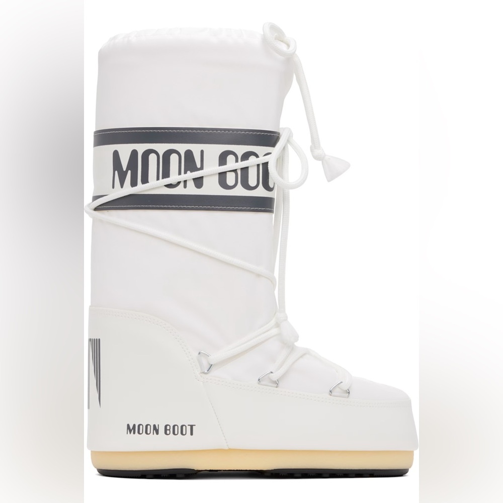 Moon boot